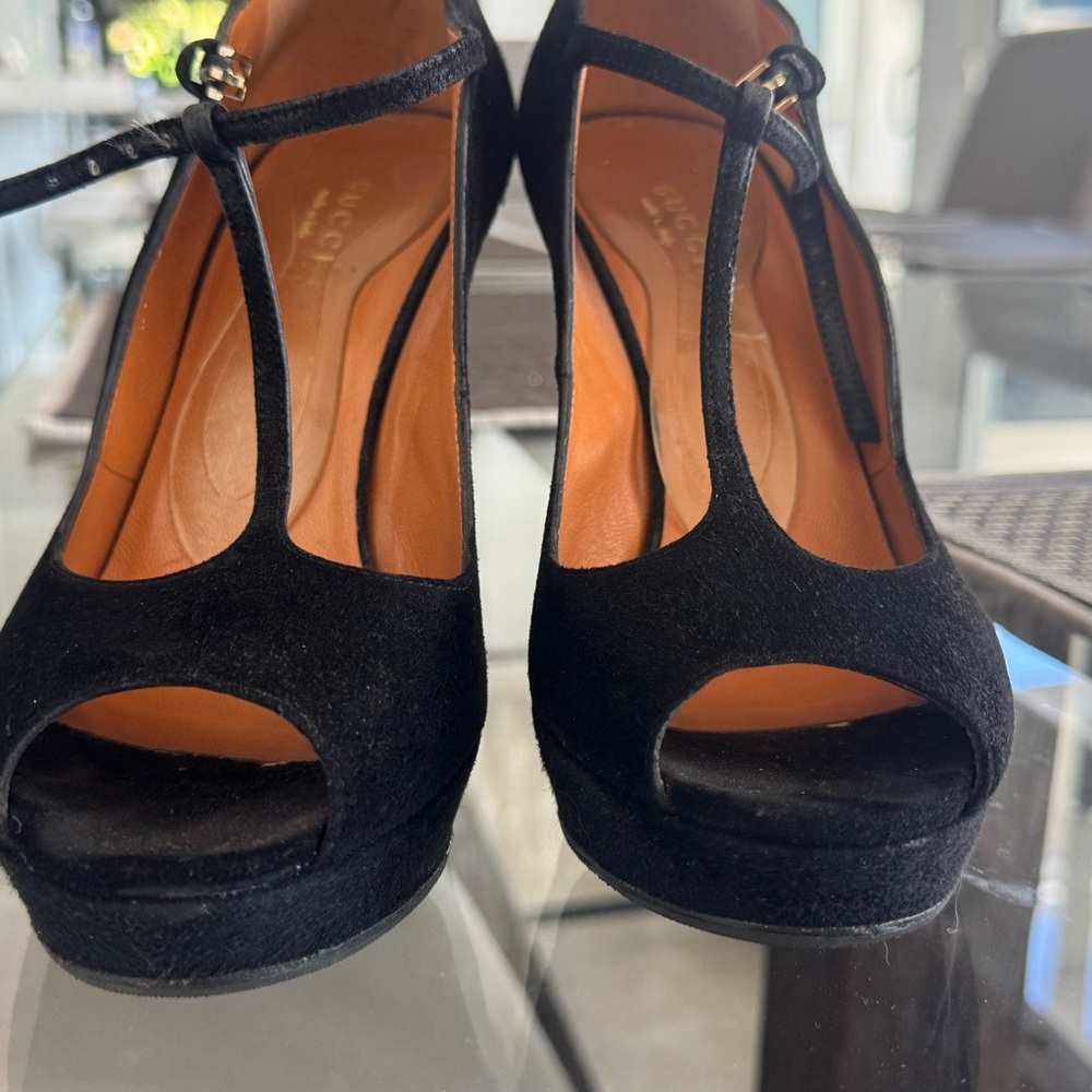 Gucci Black Suede Women's Peep Toe Heels size 37.5- good condition.